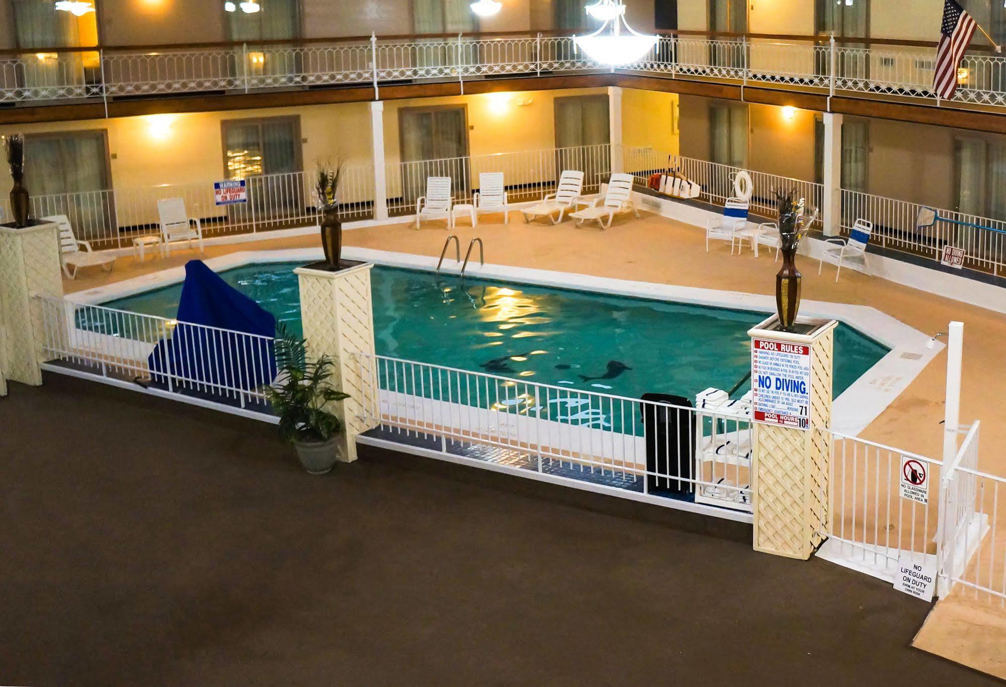 Quality Inn & Suites Coldwater Near I-69 Zewnętrze zdjęcie