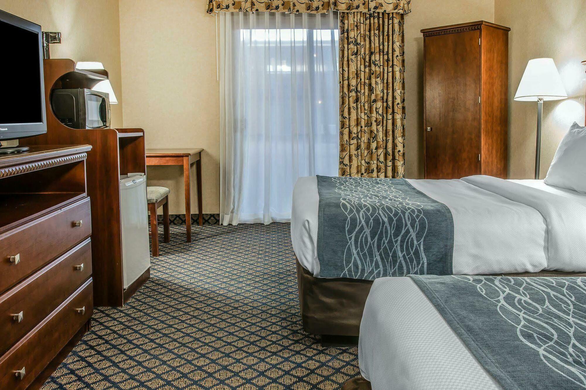 Quality Inn & Suites Coldwater Near I-69 Zewnętrze zdjęcie